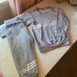 Adidas sweat suit 2-3T